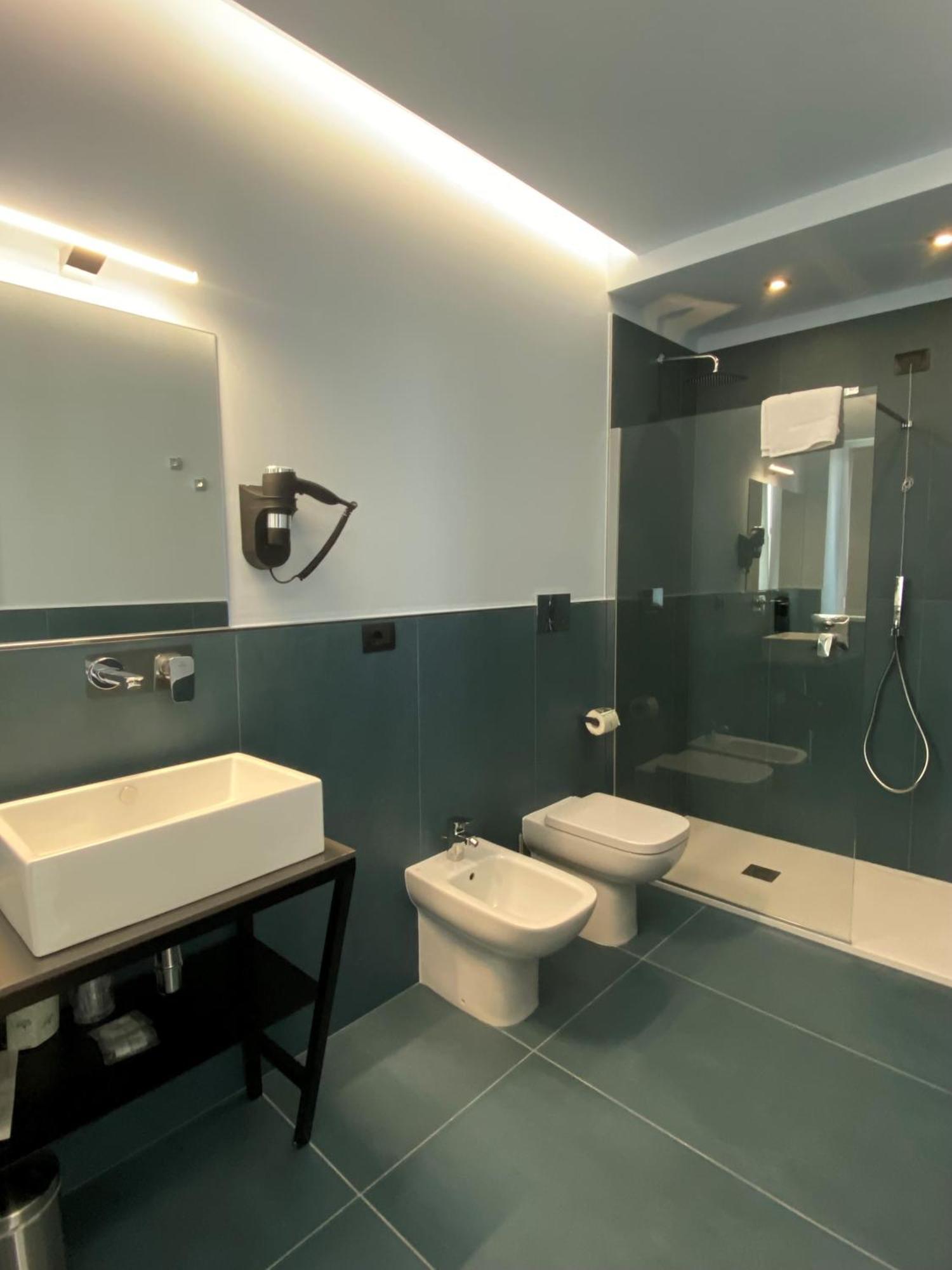 Hotel Vita Сало Экстерьер фото