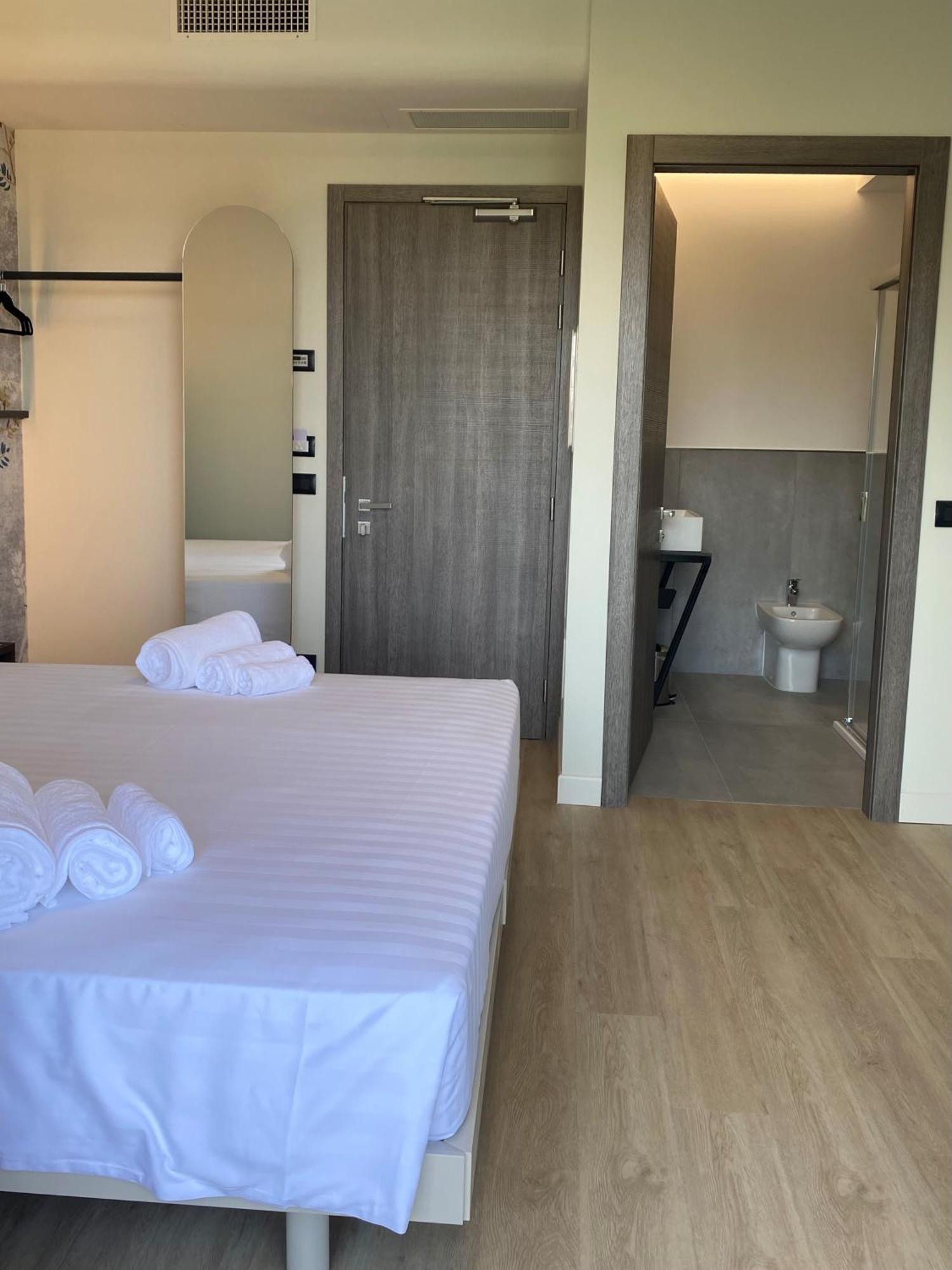 Hotel Vita Сало Экстерьер фото