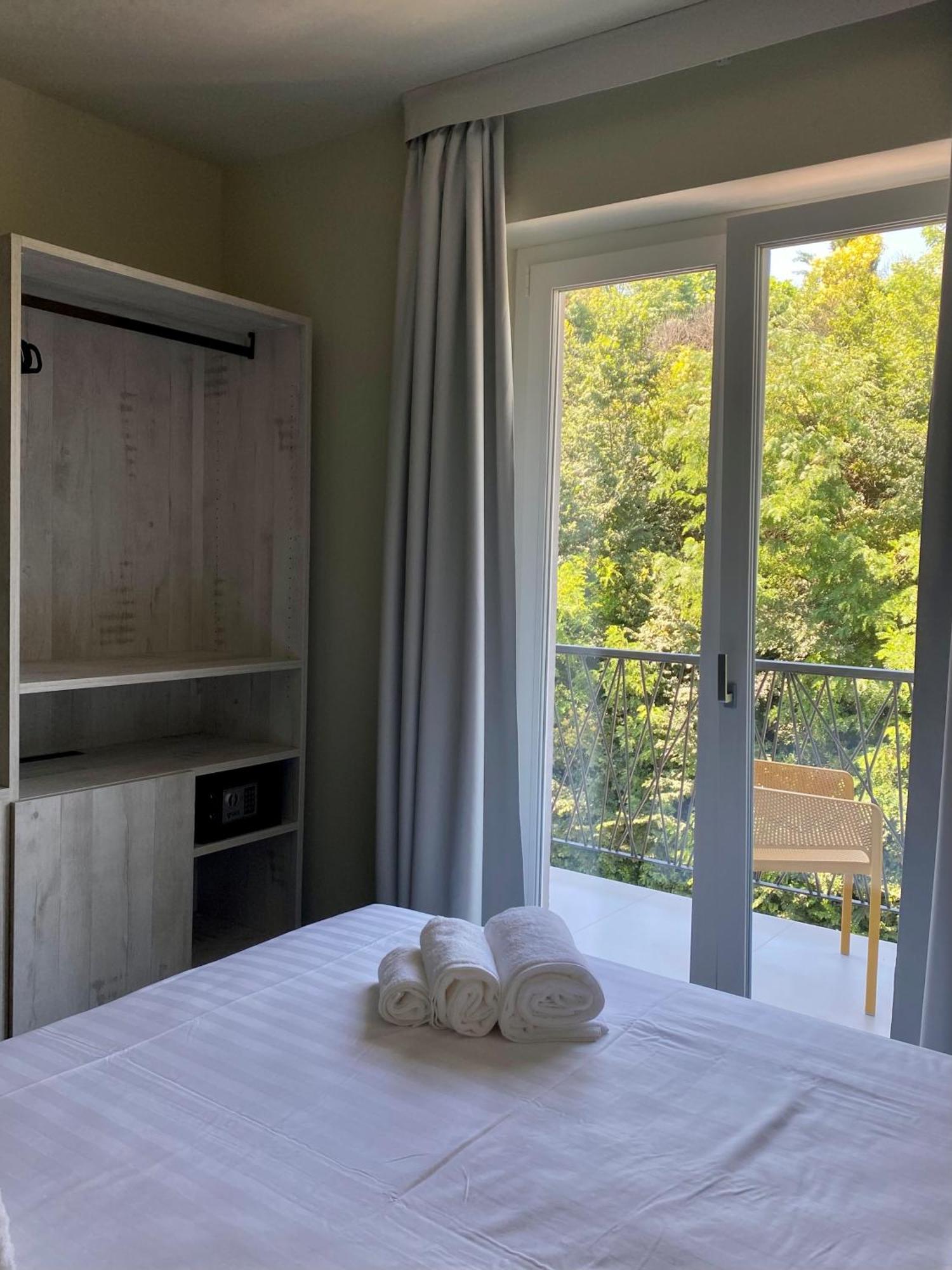Hotel Vita Сало Экстерьер фото