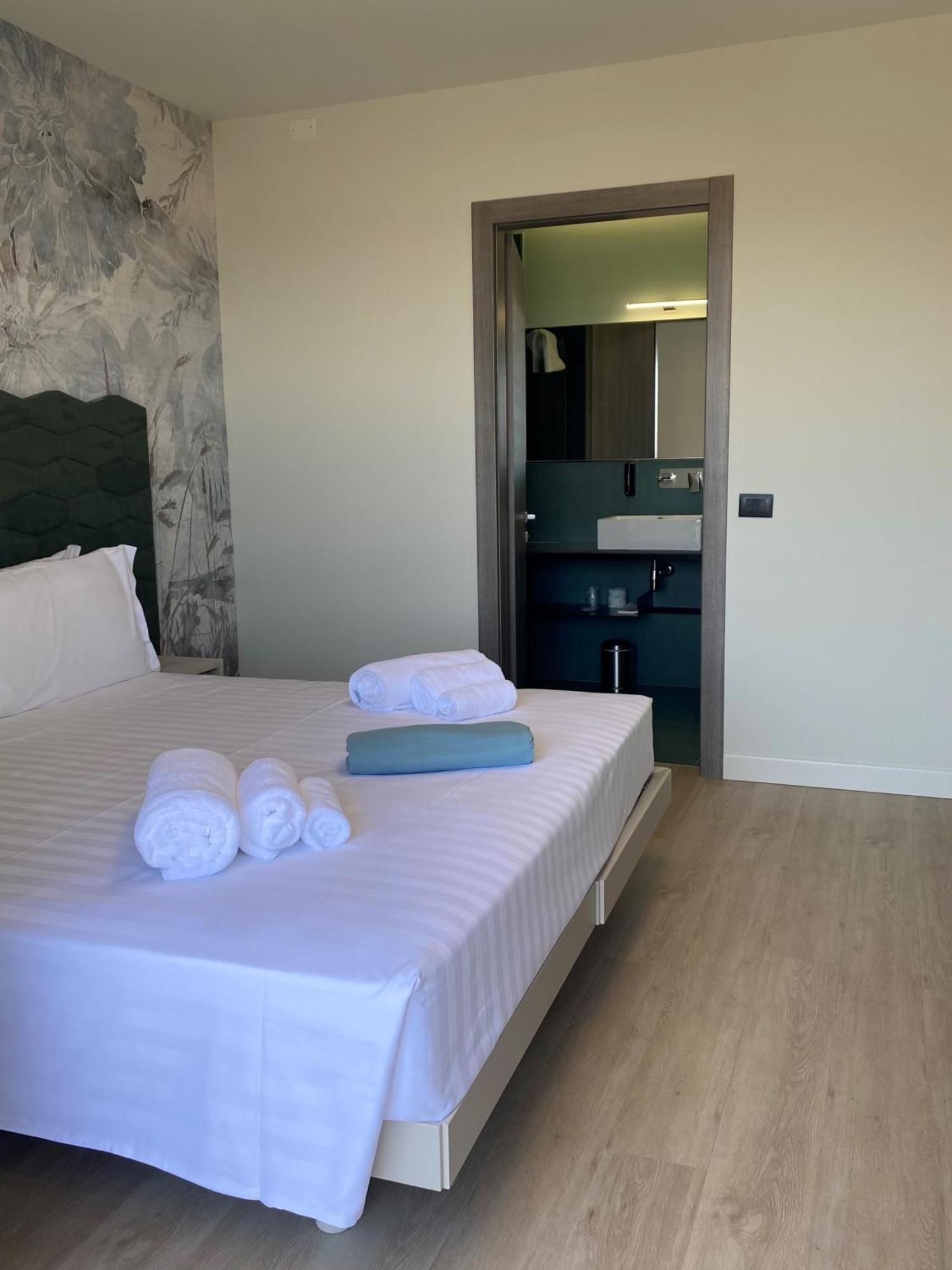 Hotel Vita Сало Экстерьер фото