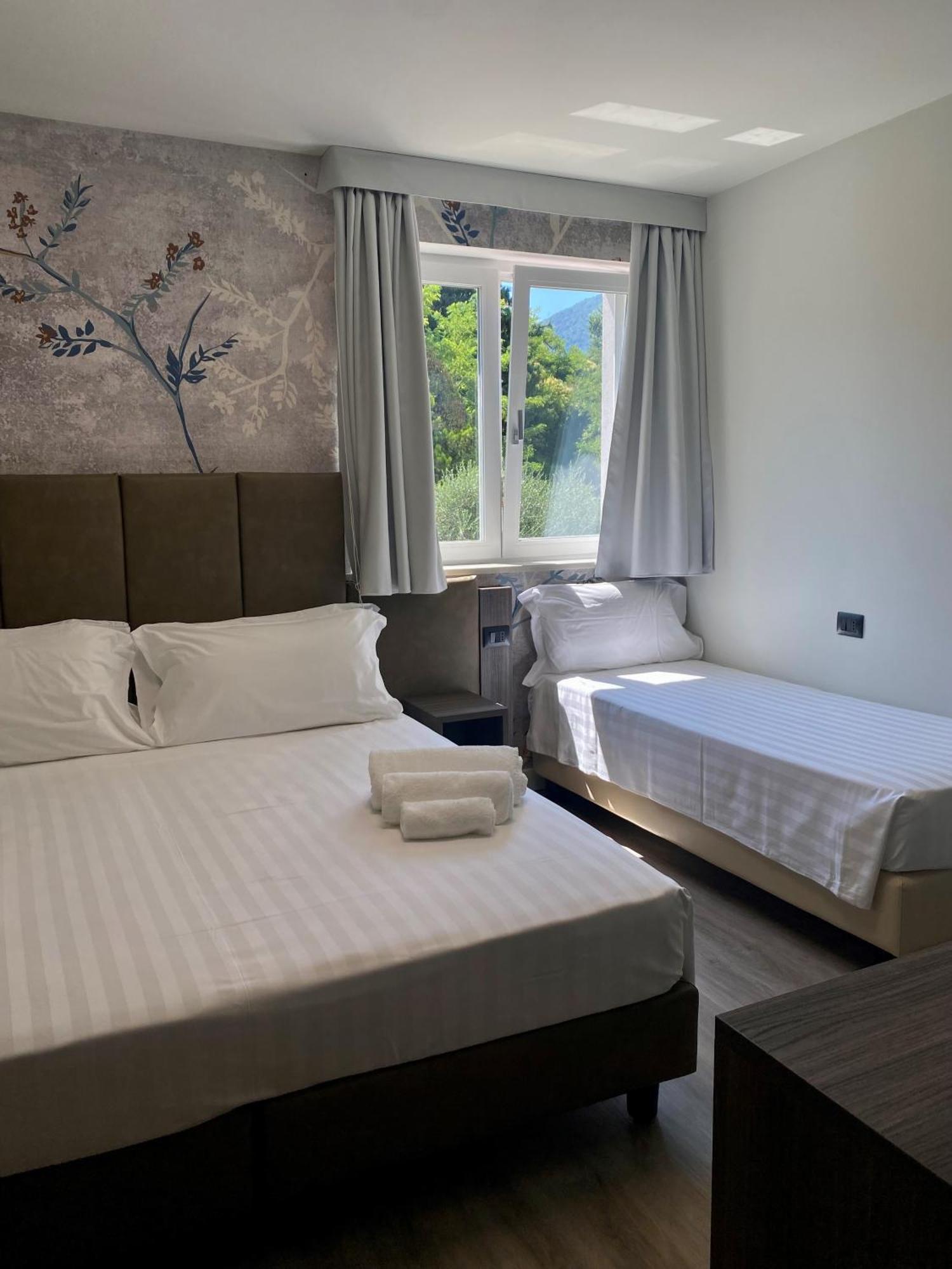 Hotel Vita Сало Экстерьер фото